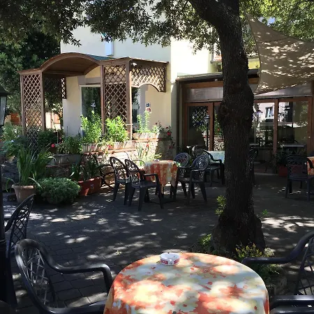 Il Pino 3* San Vincenzo